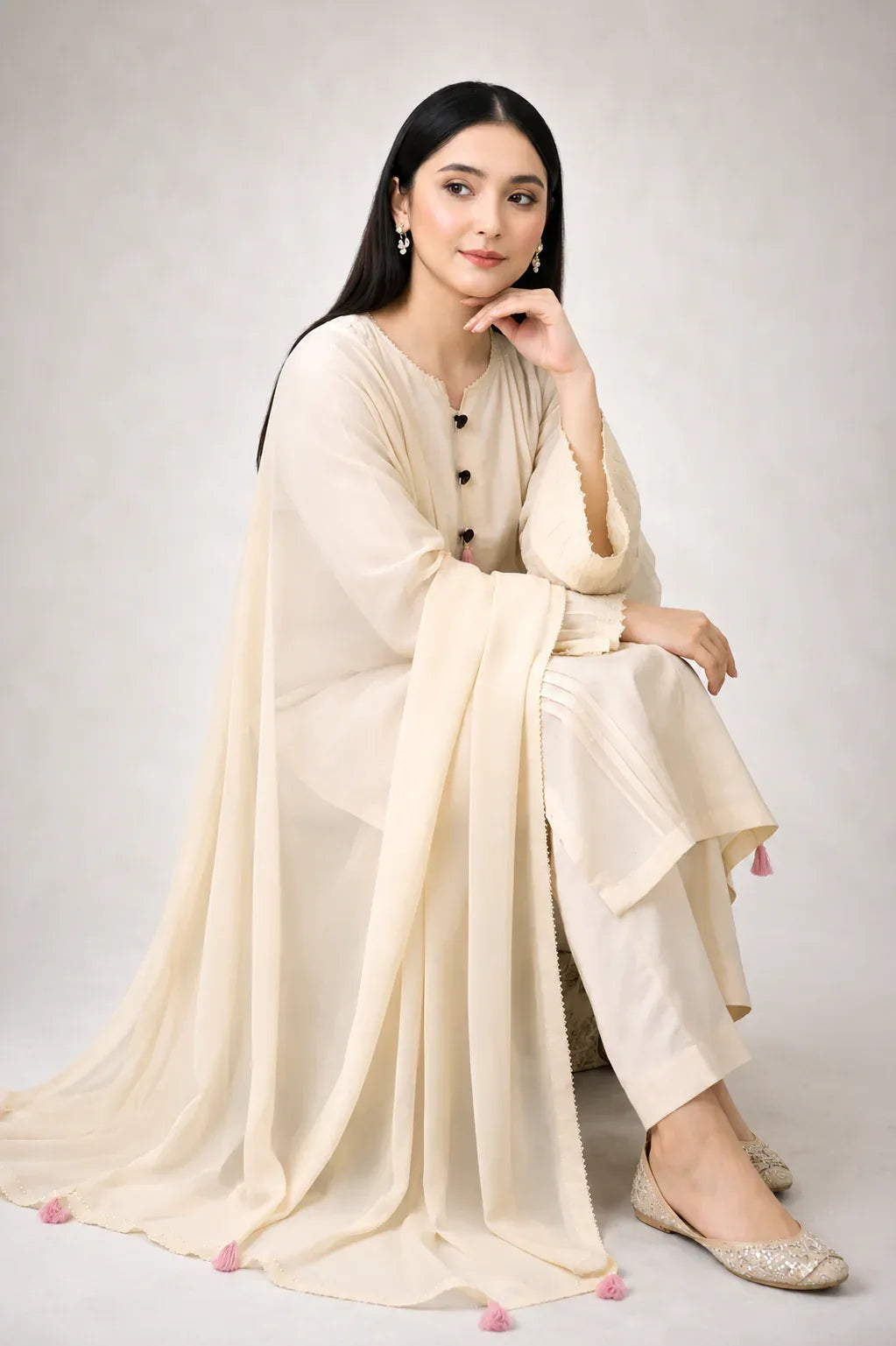 Lovely Jasmine – Premium Lawn 3-Piece Suit